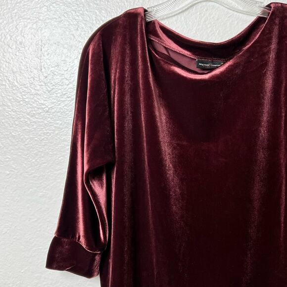 NEW YORK AND COMPANY BURGUNDY LOOSE VELVET DRESS OR TOP WOMEN SMALL VALENTINES - Picture 3 of 4